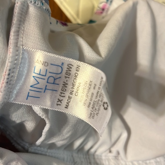 Time and tru floral swim top (6) - Picture 7 of 7